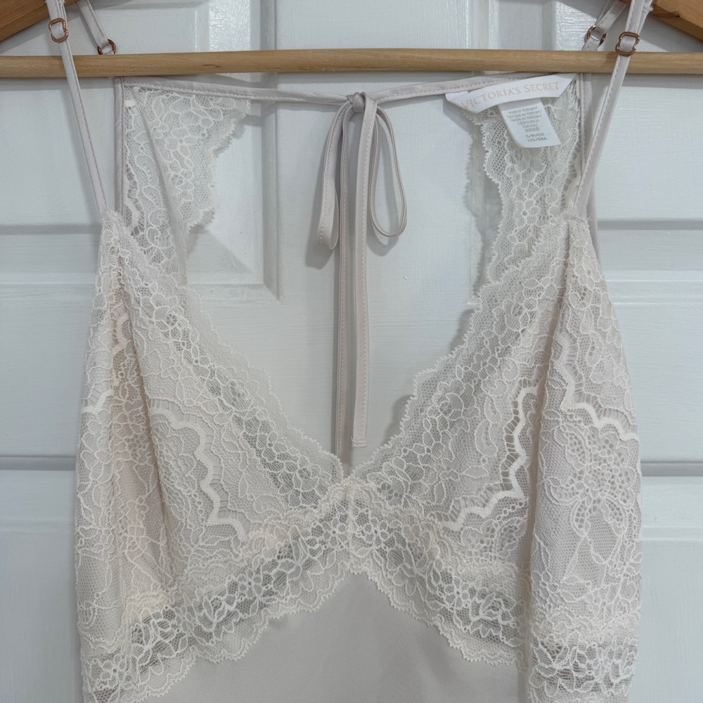 Victoria’s Secret Stretch Satin Lace Cutout Slip in Cream Ivory - Size S - Picture 6 of 8